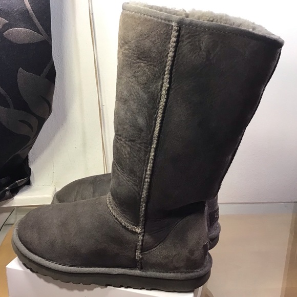 UGG Shoes - UGG Classic Tall 5815 Winter boots.